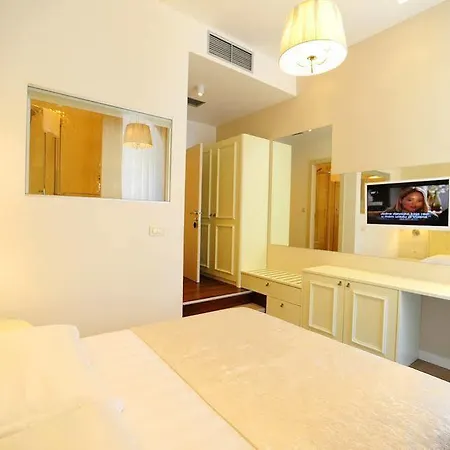 Olea Luxury Split